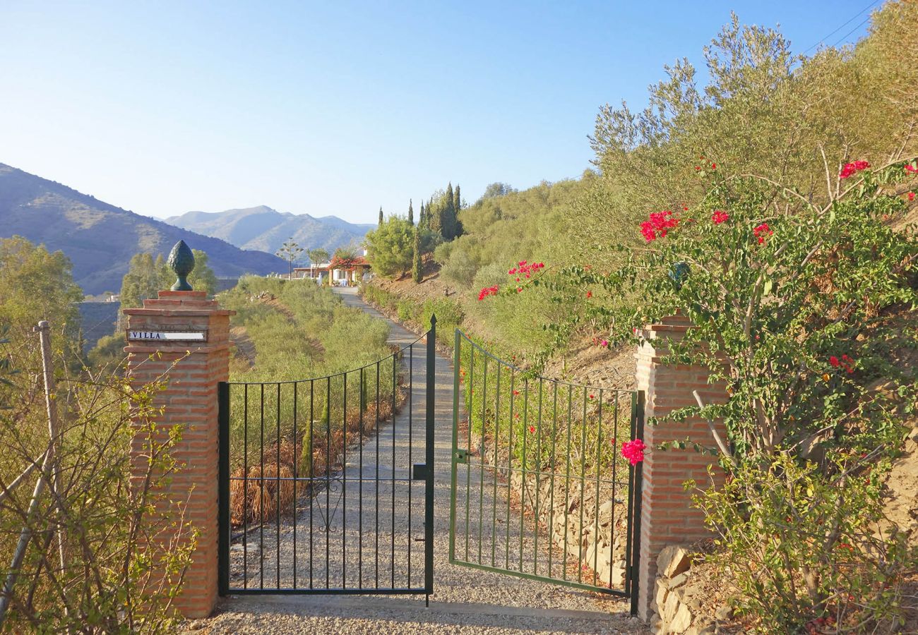 Country house in Torrox - Villa Sinsonte