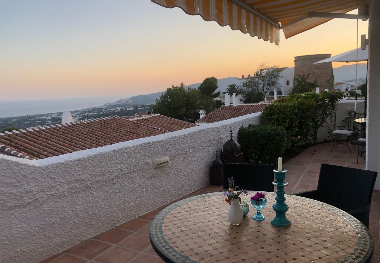 Apartment in Nerja - Hibiscos 50B