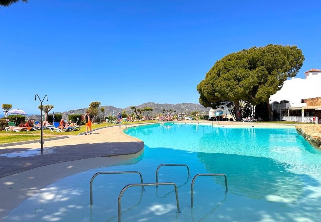 Apartment in Nerja - Hibiscos 50B